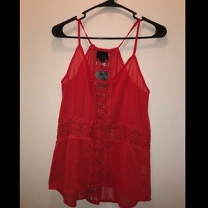 Flowy tank with lace details